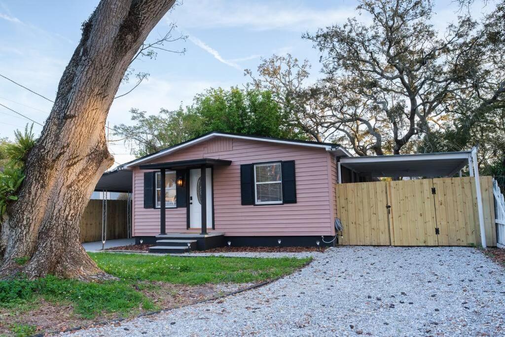 Вилла House Near Tampa Zoo And Busch Gardens, Free High Speed Wifi Экстерьер фото