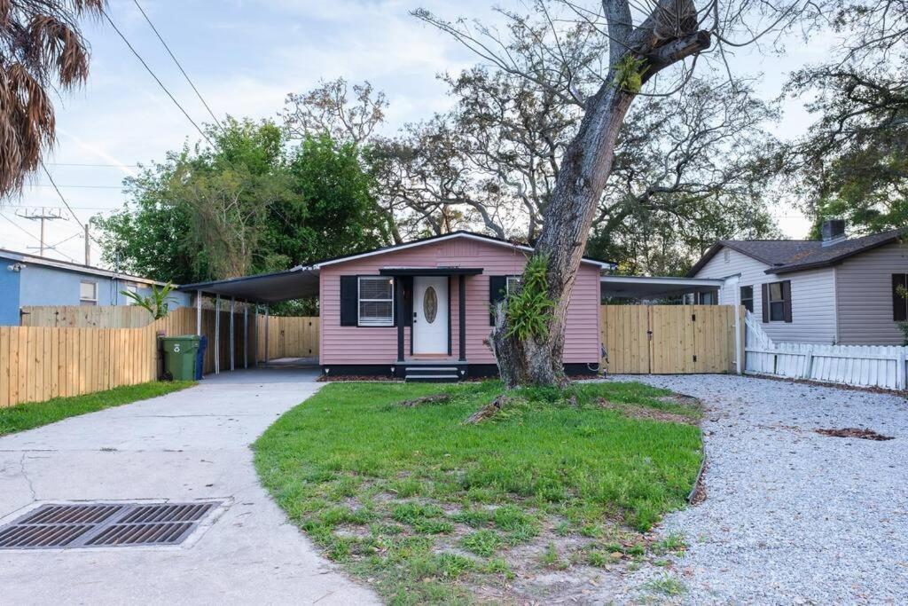 Вилла House Near Tampa Zoo And Busch Gardens, Free High Speed Wifi Экстерьер фото